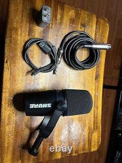 New Shure MV7 Cardioid Dynamic Vocal / Broadcast Microphone USB & XLR Outputs