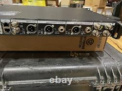 Shure AXT400 Axient Wireless Dual Receiver (470-698 MHz) Clean Nice A Band