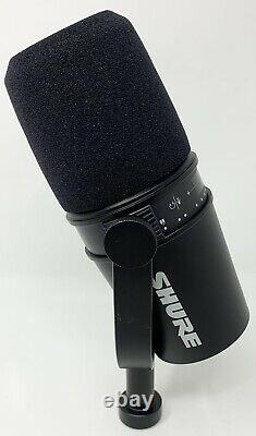 Shure MV7 Dynamic Unidirectional Dual LR/USB Podcasting Microphone Black