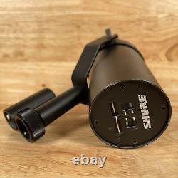 Shure SM7B Black Flat Wide-Range Podcasting & Streaming Dynamic Vocal Microphone