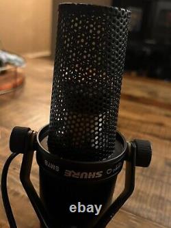 Shure Sm7b Genuine CARDIOID DYNAMIC MICROPHONE With Cloudlifter CL-1 Mic Stand