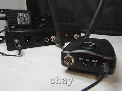 Shure ULXS4 J1 554-590 MHz Wireless System with ULX1 Bodypack WL185 Lav Mic + Bag