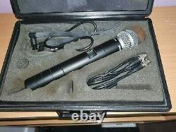 Shure beta 58a wireless microphone used in good condition in box kit