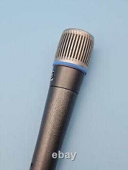 Microphone Shure BETA57 vintage avec nouvelle mousse, sonne superbement Beta 57