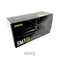 Microphone dynamique Shure SM7dB avec préampli intégré pour enregistrement de podcasts en streaming, couleur noire.