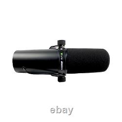 Microphone dynamique Shure SM7dB avec préampli intégré pour enregistrement de podcasts en streaming, couleur noire.