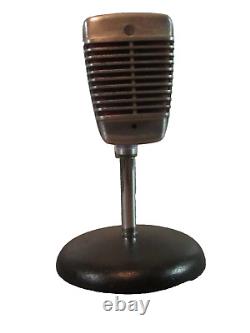 Microphone dynamique omni-directionnel Shure 51 des années 1960 avec pied, fabriqué à Chicago, USA