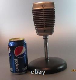 Microphone dynamique omni-directionnel Shure 51 des années 1960 avec pied, fabriqué à Chicago, USA