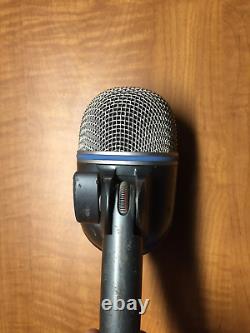 Microphone dynamique pour grosse caisse Shure Beta 52A, paire