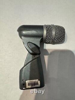 Microphone dynamique supercardioïde Shure Beta 56A pour caisse claire / toms