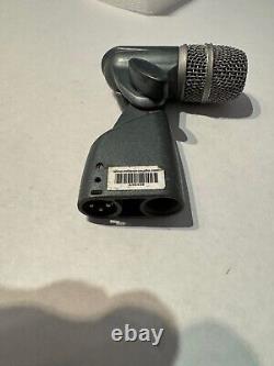 Microphone dynamique supercardioïde Shure Beta 56A pour caisse claire / toms