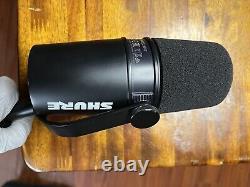 Nouveau microphone vocal dynamique cardioïde Shure MV7 avec sorties USB et XLR