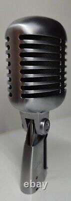 Série de microphones Shure 55SH II à directivité cardioïde avec M-Track 2x2 et support de 8 pieds (Description)
