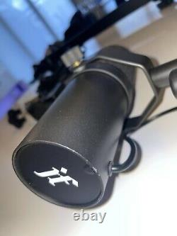 Shure Sm7b Microphone Avec Cadre Gator Support De Diffusion Inclus